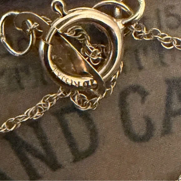 Dainty 10kt solid gold twisted rope chain necklace Singapore prince of wales - Picture 5 of 6